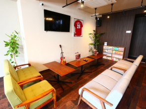 RED HELMET House & Sports Bar Hiroshima