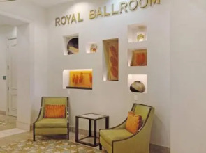 Palms Resort #2413 by RealJoy