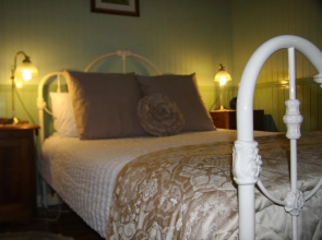Telegraph Retreat Cottages