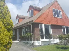 9 Hole B&B