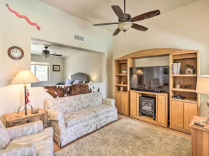 Lovely Tucson Home w/ Private Pool & Hot Tub!