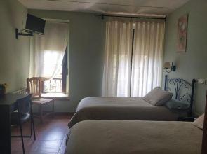 Hostal La Cigueña