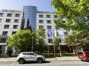 Lions Garden Hotel