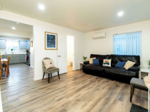 Foothills LA Family Friendly House