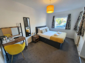 North Cambridge Guesthouse- Paymn Club