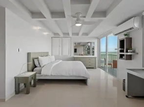 Beach Front  Amapola SeaSide Apt