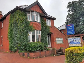 Hollingworth Lake Guest House
