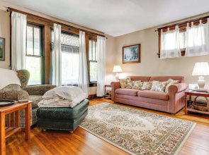 3 Mi to Dtwn Indy: 20th-century Apt w/ Fenced Yard