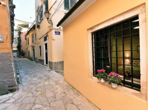 Charming Venetian Town House in the Old Town of Corfu
