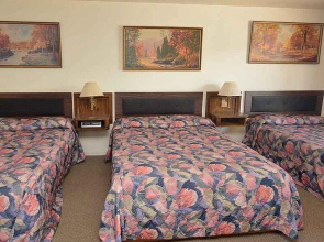 Sportsman Lodge