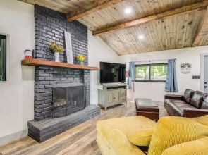 Dandridge Home on Douglas Lake w/ Hot Tub & Dock!