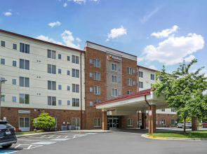 Comfort Suites At Virginia Center Commons