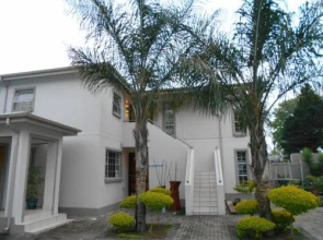 Summer Garden Guest House (The Flower Box)