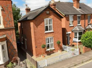 Denham Road #Dr5Bed3