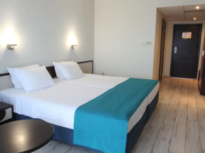 Smartline Meridian Hotel