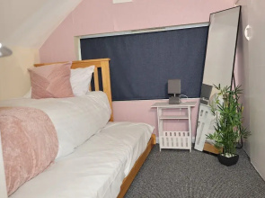 Nottingham 5-br, Sleeps 11 w/ Garden & Parking