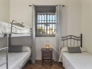 Casa con piscina compartida Conil de 5