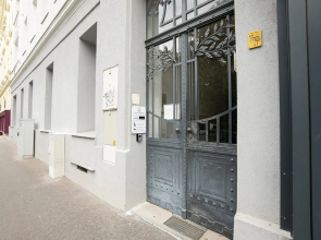 Apartment in the central area. 5 minute's walk to the Danube.