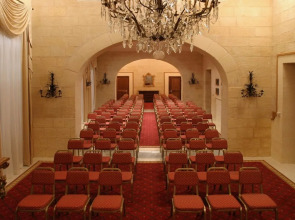 AX The Victoria Hotel