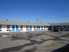 Aries Motel