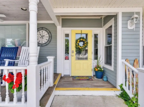 Historic Bemus Point Studio w/ Porch: Walk to Lake
