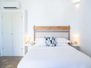 Pantelia Suites