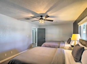 Charming Phoenix Home w/ Patio ~ 3 Miles to Dtwn!, Phoenix