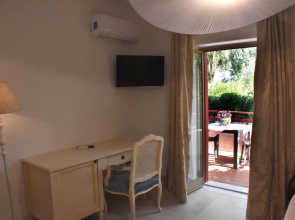 La Mimosa Guest House