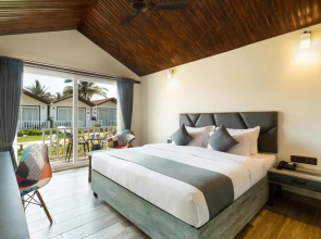 Stone Wood Beach Resort & SPA