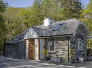 Aberdunant Hall