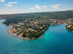 Janie in Splitska With 4 Bedrooms and 2 Bathrooms