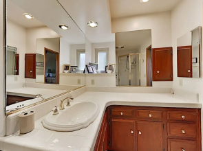 Serene : Forest Views & Wraparound Deck! 3 Bedroom Home
