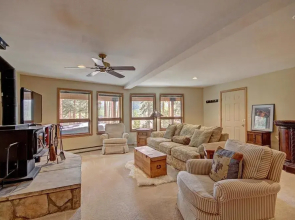 Black Bear 5 Br Home by RedAwning