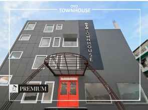 OYO Townhouse 173 Knowledge Park 3