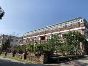 Lu Din Manor