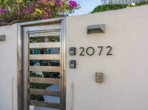 Casa Pelegrina II Powered G in Ocean Park