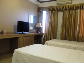 Pearl Hotel - 42 Nguyen Chanh