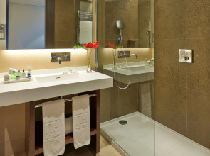 Отель NH Collection Barcelona Gran Calderón