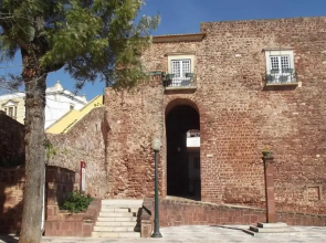 Casa à Porta do Torreão