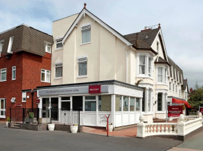 Mercure Wolverhampton Goldthorn Hotel