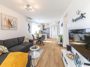 Beautiful Apartment in Trogir With Wifi and 2 Bedrooms