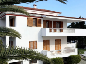Candia House
