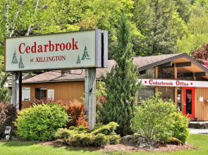 Cedarbrook Queen Suite 103