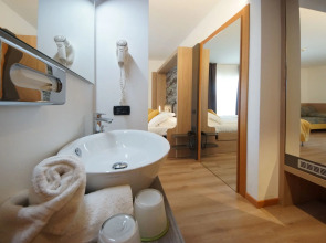 Ambassador Suite Hotel