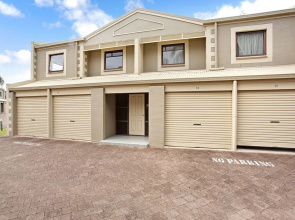 Carindale, Unit 14/19-23 Dowling Street