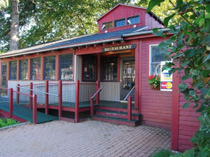 Cedar Crest Inn