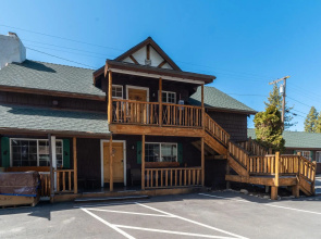 Red Wolf Lakeside Lodge