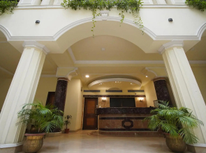 Hotel Arya - Unmarried Couples are not Allowed