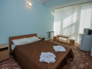 Tikhiy Guest House