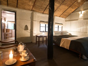 Tiger Tops Tharu Lodge